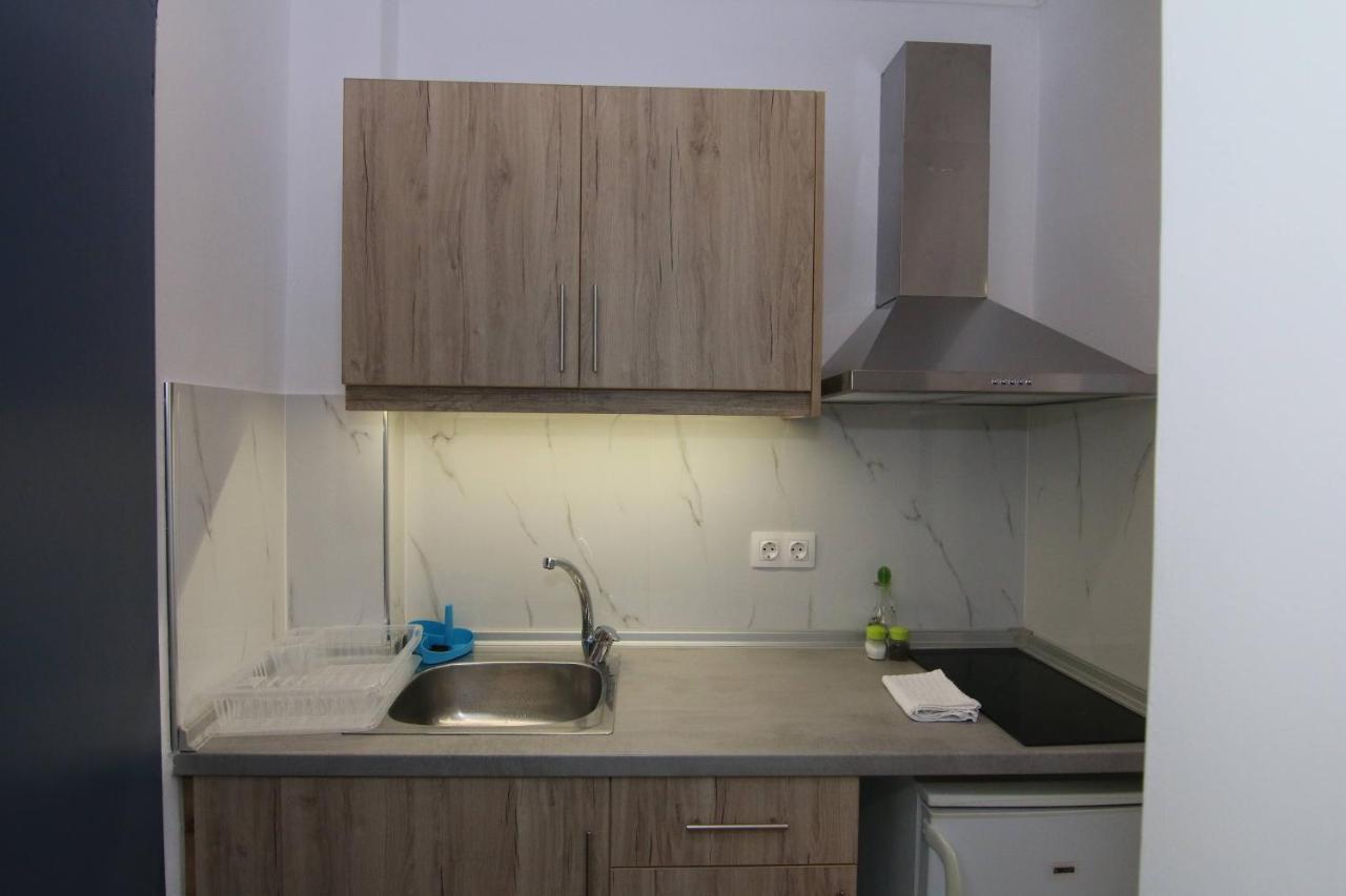 Sea Breeze Apartment ปาเลโอกัสไตรซา ภายนอก รูปภาพ