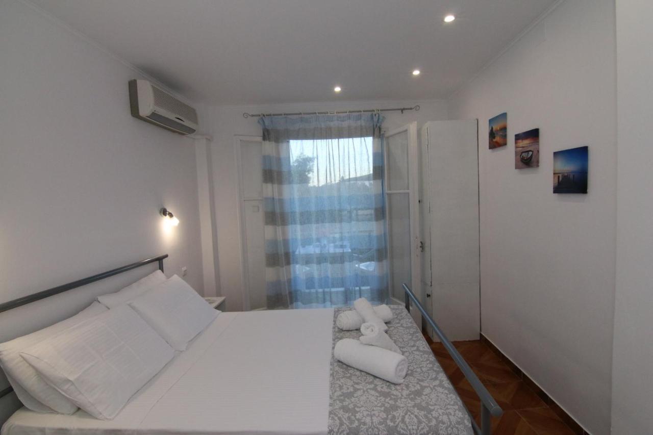 Sea Breeze Apartment ปาเลโอกัสไตรซา ภายนอก รูปภาพ