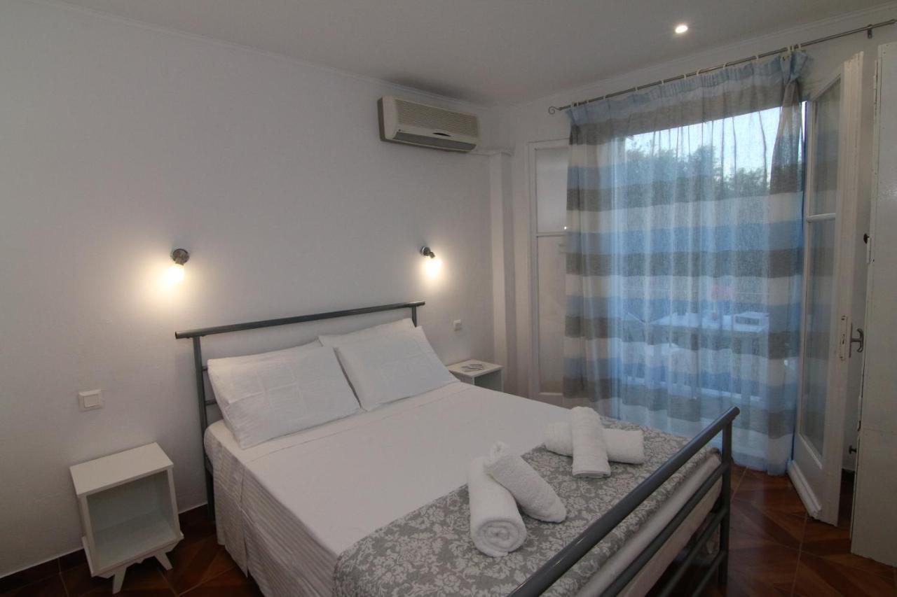 Sea Breeze Apartment ปาเลโอกัสไตรซา ภายนอก รูปภาพ
